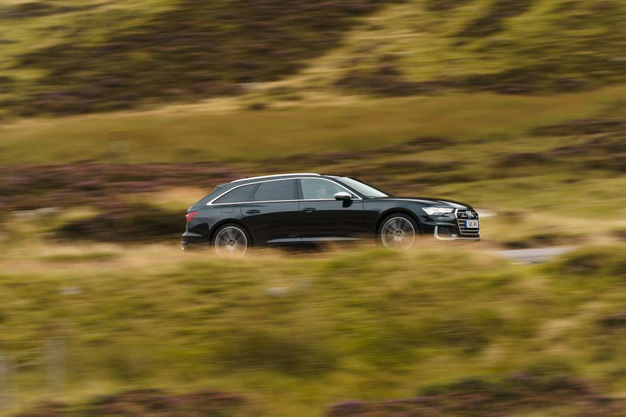  Audi S6 Avant TDI (C8) 2019 года  (UK) (фото 28 из 42)